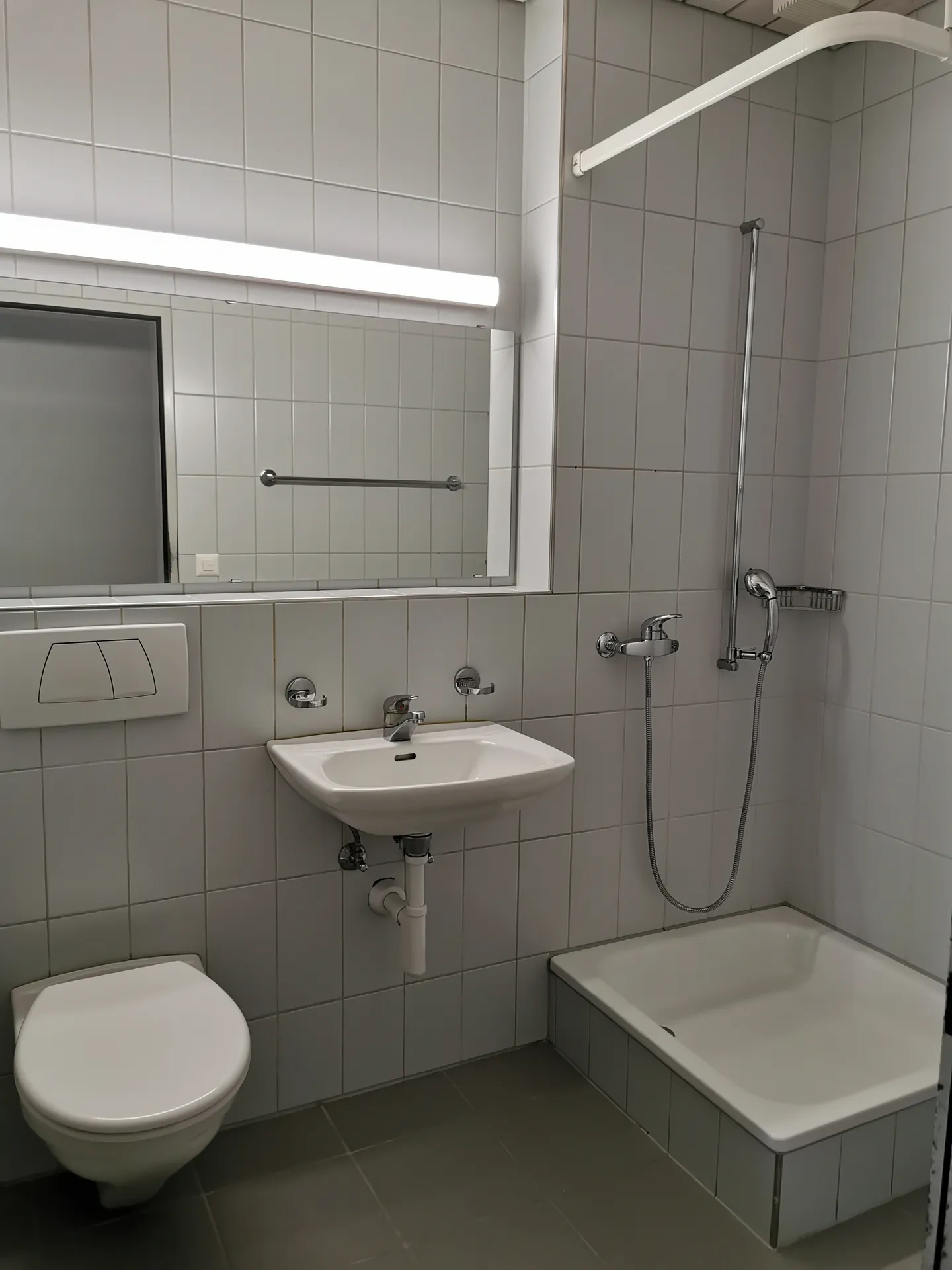 Versatile Commercial Space - Photo 5 of 6