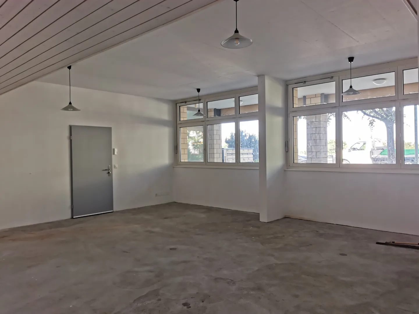 Versatile Commercial Space - Photo 3 of 6
