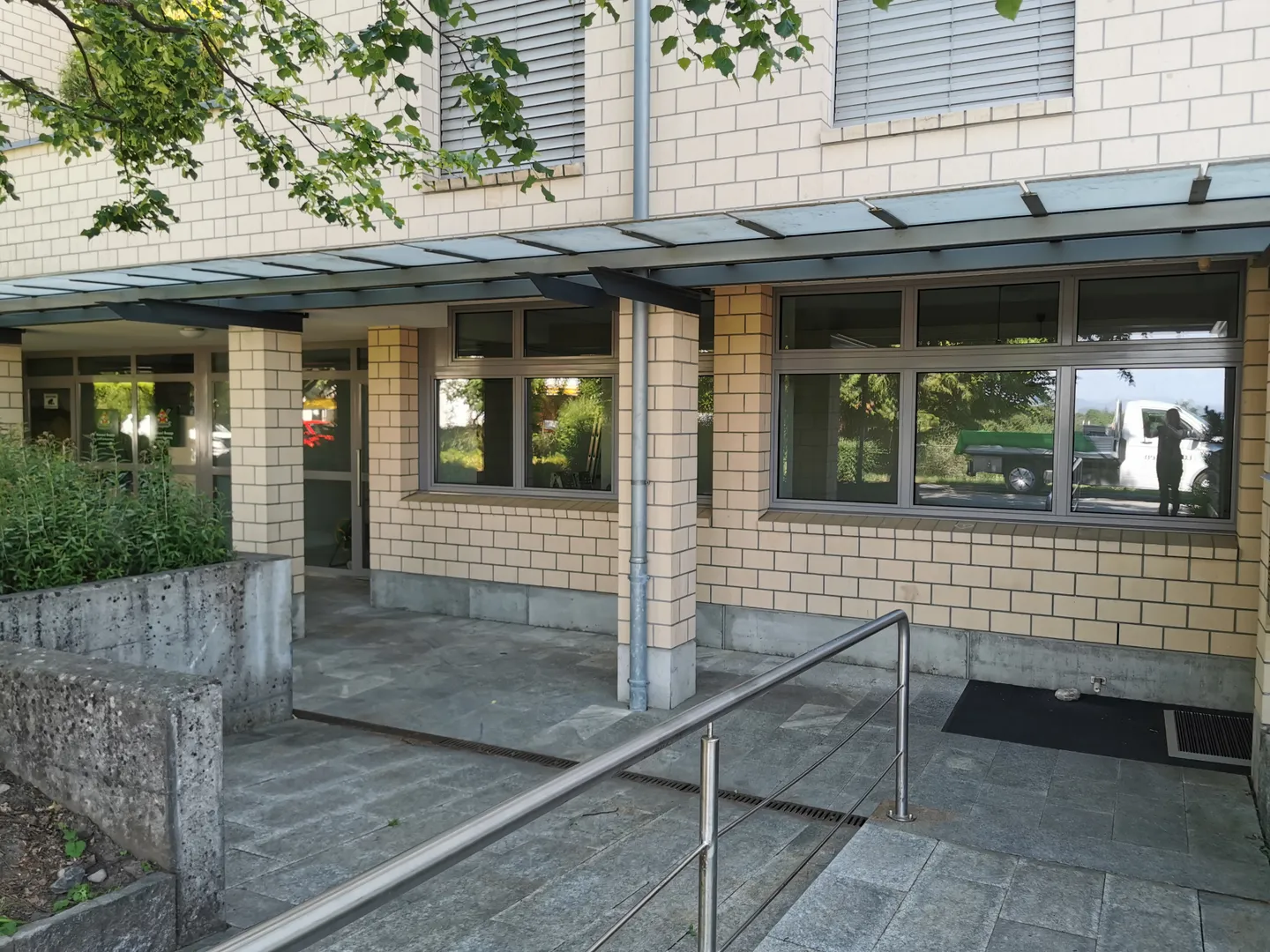Versatile Commercial Space - Photo 2 of 6