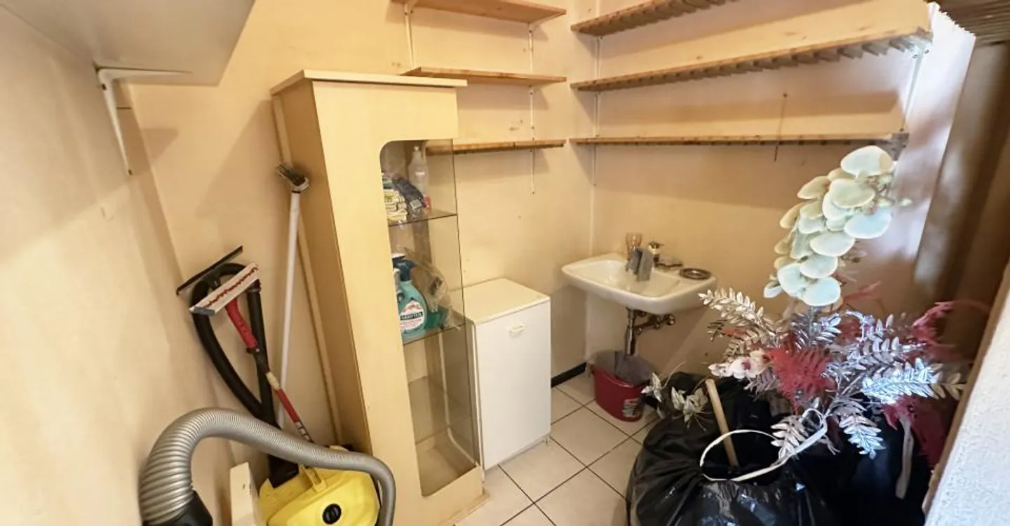 Hairdressing salon 1 room - Photo 9 of 12
