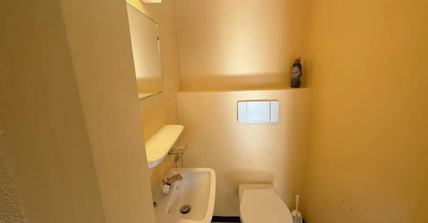 Hairdressing salon 1 room - Photo 10 of 12