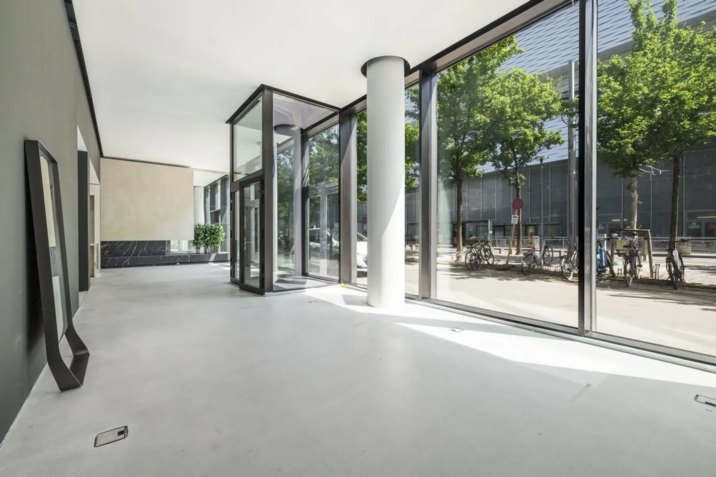 Representative Luxury Space in Claraturm - Photo 3 of 12