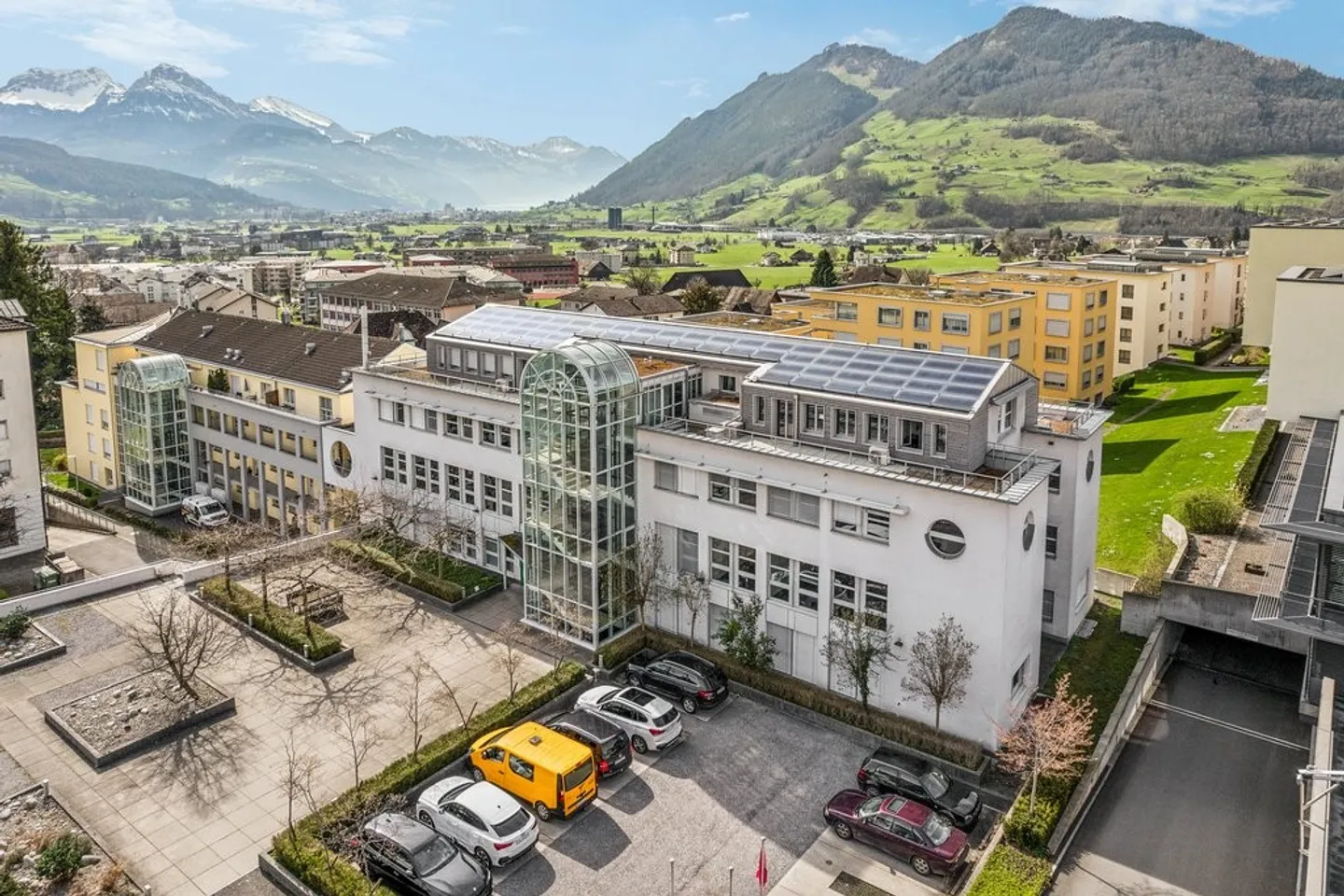 We are renting out an office space of approx. 273 m2 as of April 1, 2027 - Photo 3 of 12