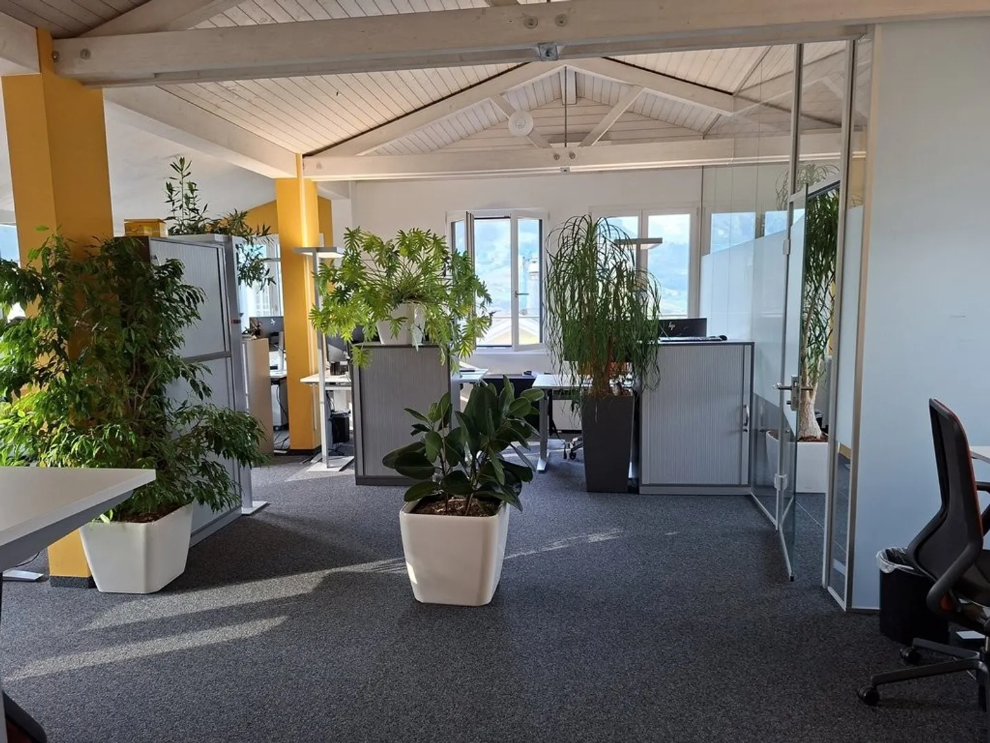 We are renting out an office space of approx. 273 m2 as of April 1, 2027 - Photo 8 of 12