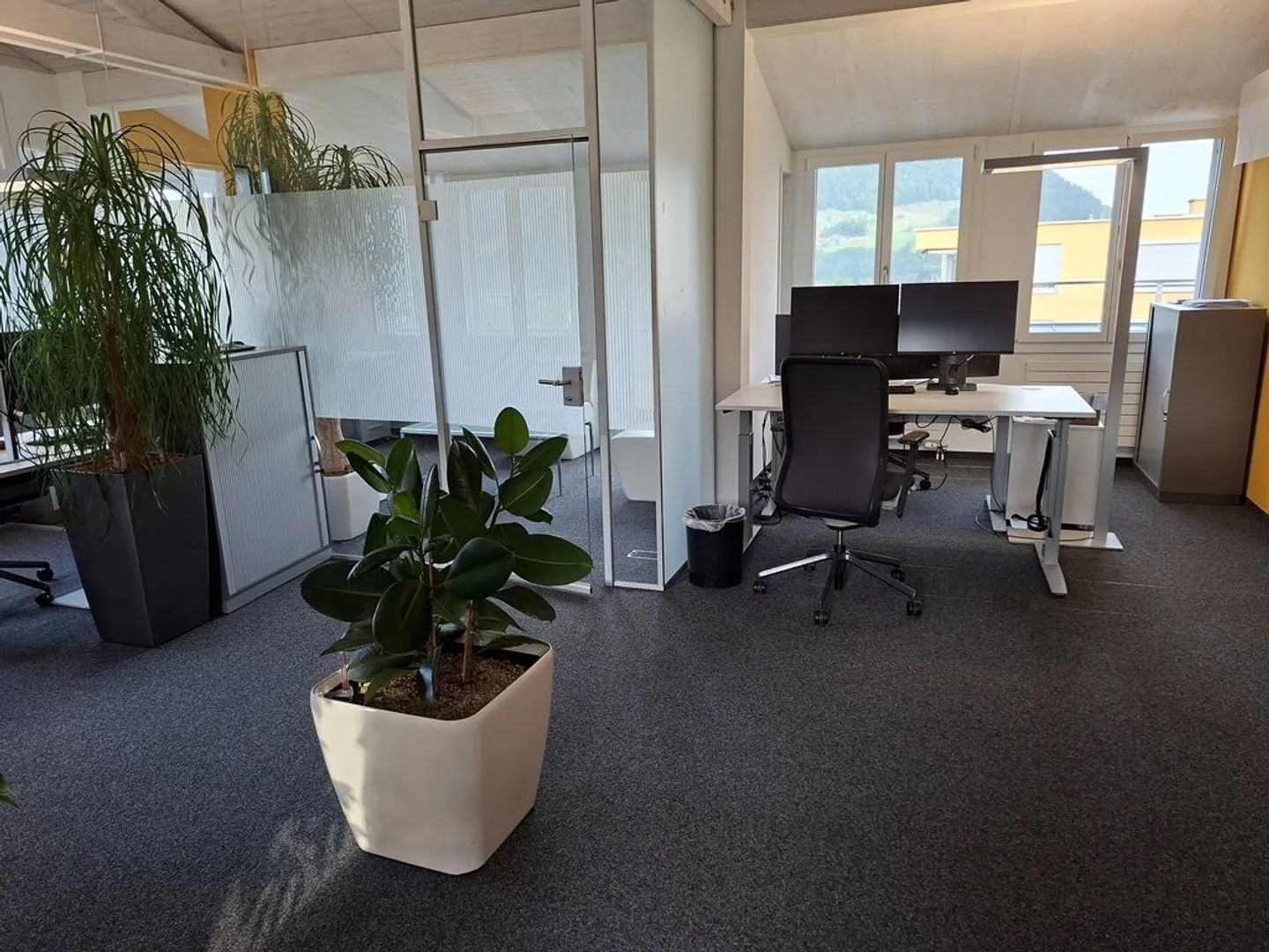 We are renting out an office space of approx. 273 m2 as of April 1, 2027 - Photo 9 of 12