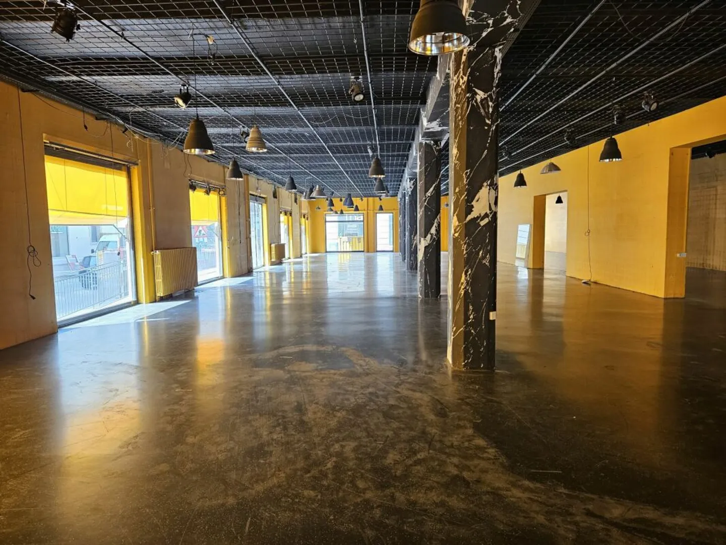 Pop-Up-Fläche, 580m2, Stadtzentrum, hoher Fußgängerverkehr - Foto 6 von 12