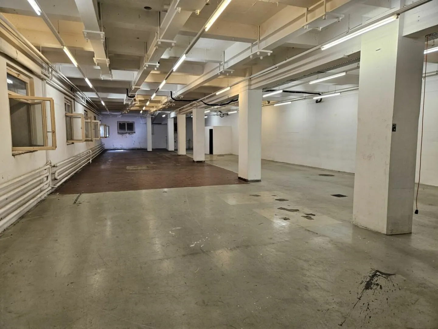 Pop-Up-Fläche, 580m2, Stadtzentrum, hoher Fußgängerverkehr - Foto 9 von 12