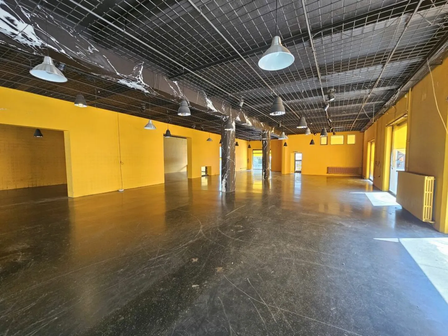 Pop-Up-Fläche, 580m2, Stadtzentrum, hoher Fußgängerverkehr - Foto 7 von 12