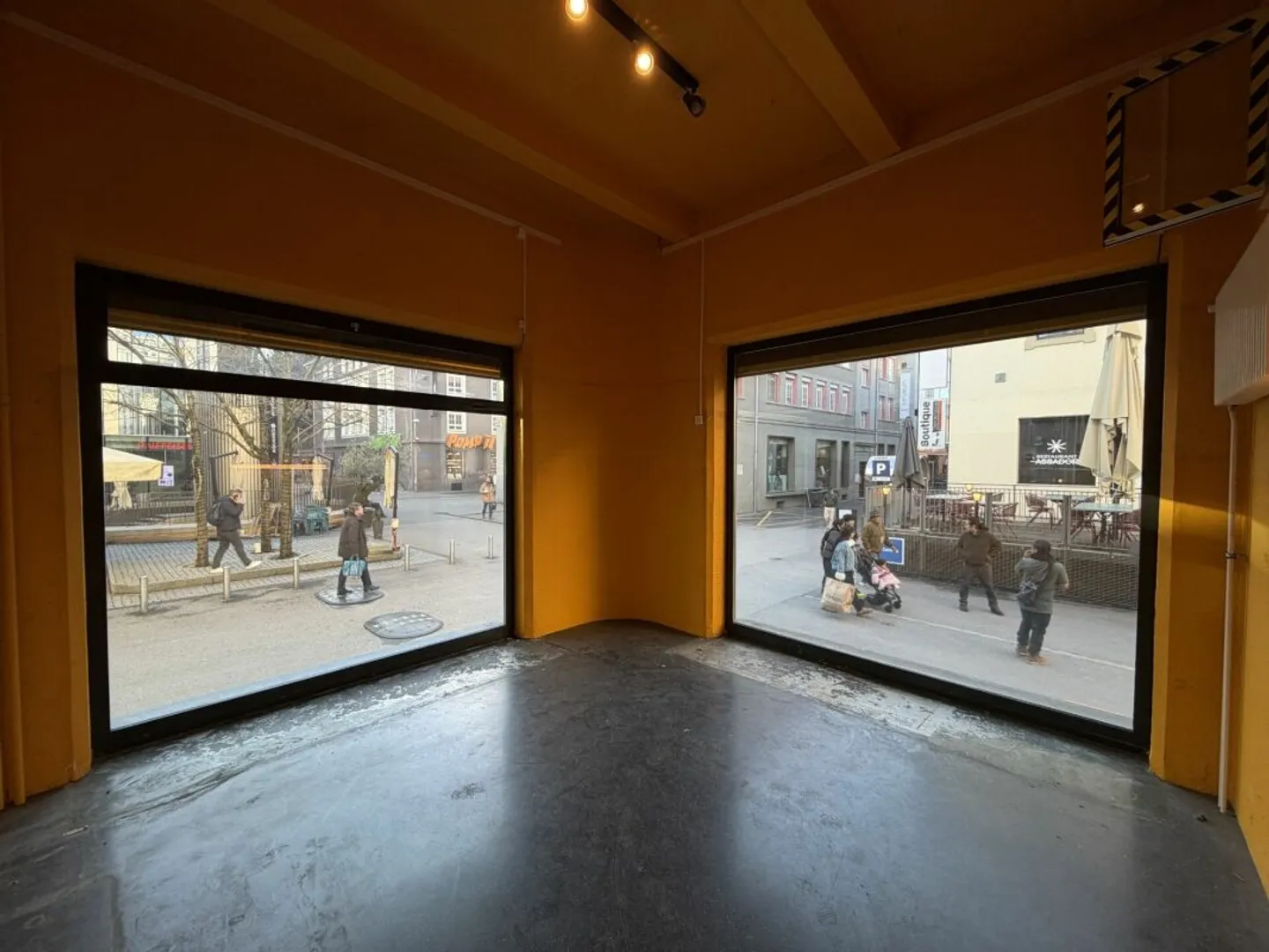 Pop-Up-Fläche, 580m2, Stadtzentrum, hoher Fußgängerverkehr - Foto 3 von 12