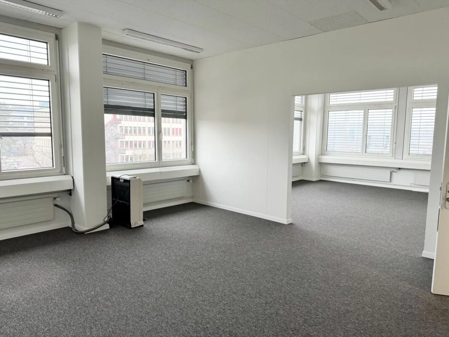 Helles Büro in Volketswil - Foto 2 von 5