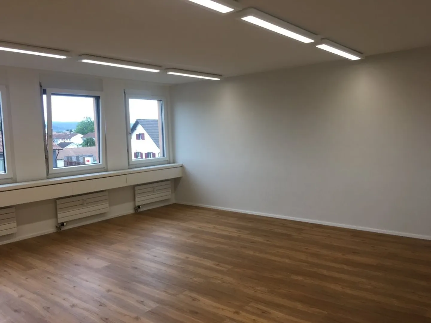 Zentral gelegenes Büro für KMUs - Foto 4 von 9