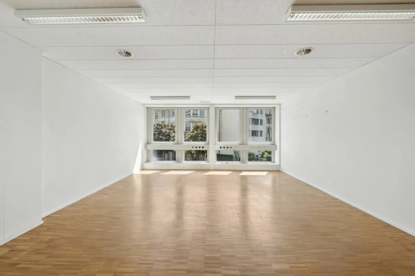 Flexible rental space at Spalenring! - Photo 6 of 8
