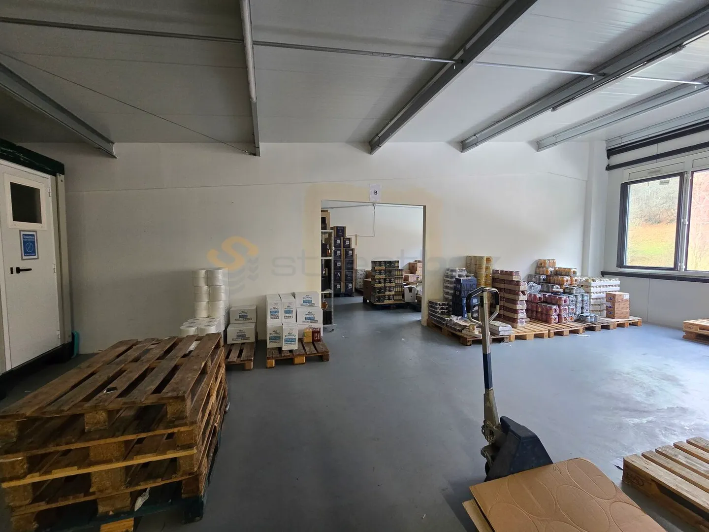 Streetbox quadruplo di 460 m2 molto ben posizionato! - Foto 4 di 9