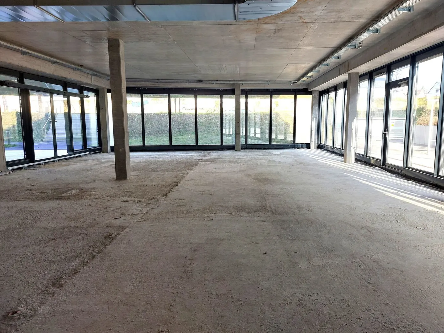 Gewerbefläche in Lonay - Foto 3 von 6