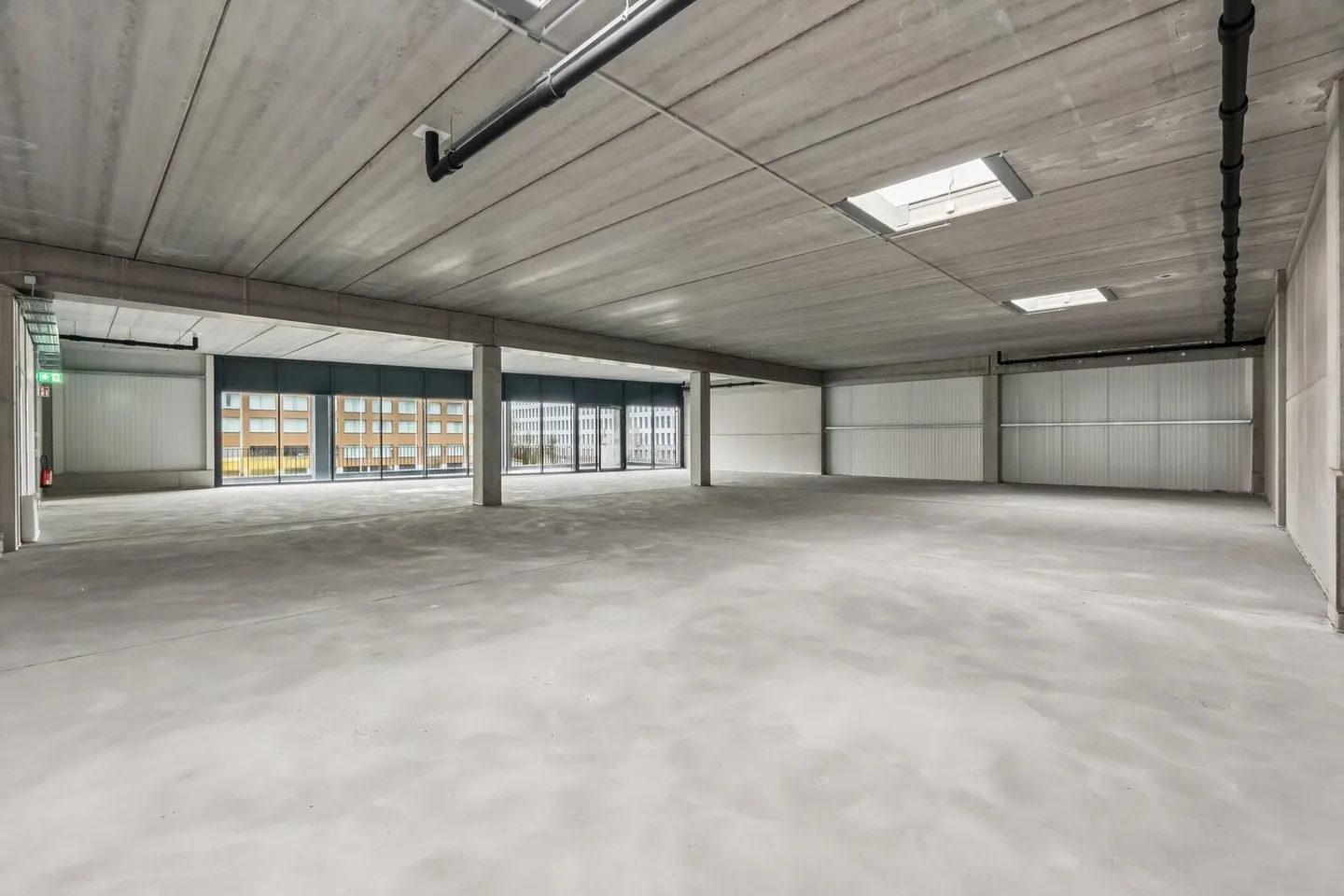 Spazio ufficio versatile con terrazza - Foto 4 di 10