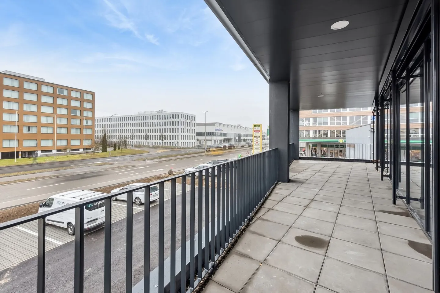Spazio ufficio versatile con terrazza - Foto 3 di 10