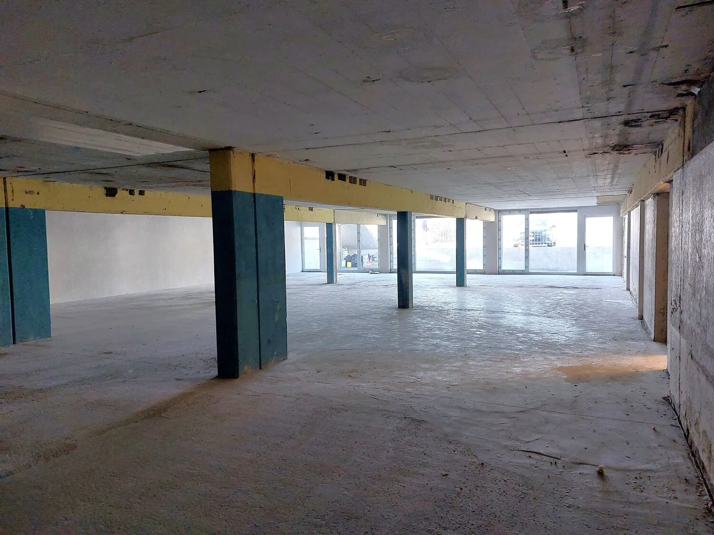 Affitto Flessibile – Spazio Commerciale Personalizzato 315m2 – Vicino a Tutto - Foto 1 di 7