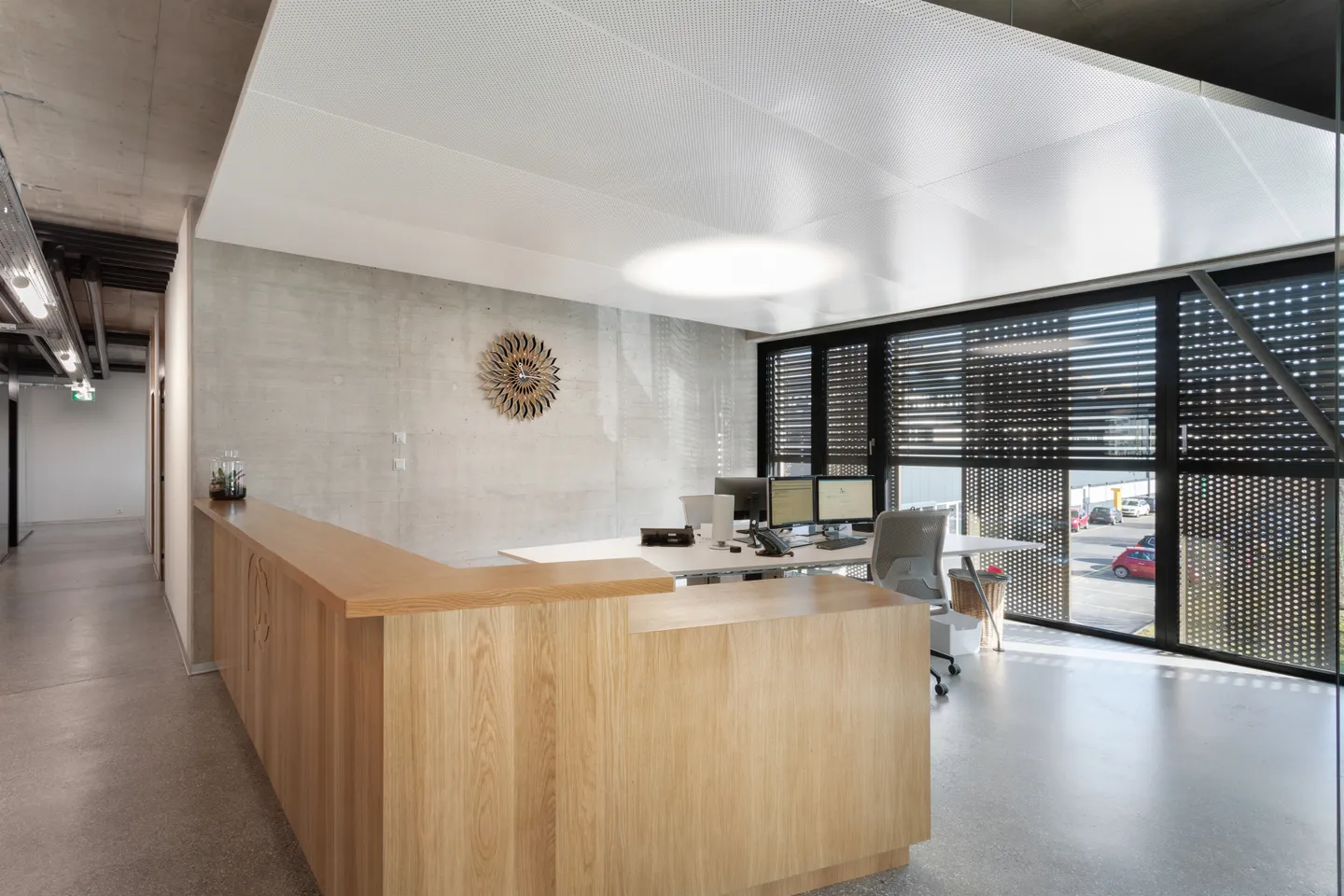 Modern Office Space in Y-Parc - Photo 3 of 7