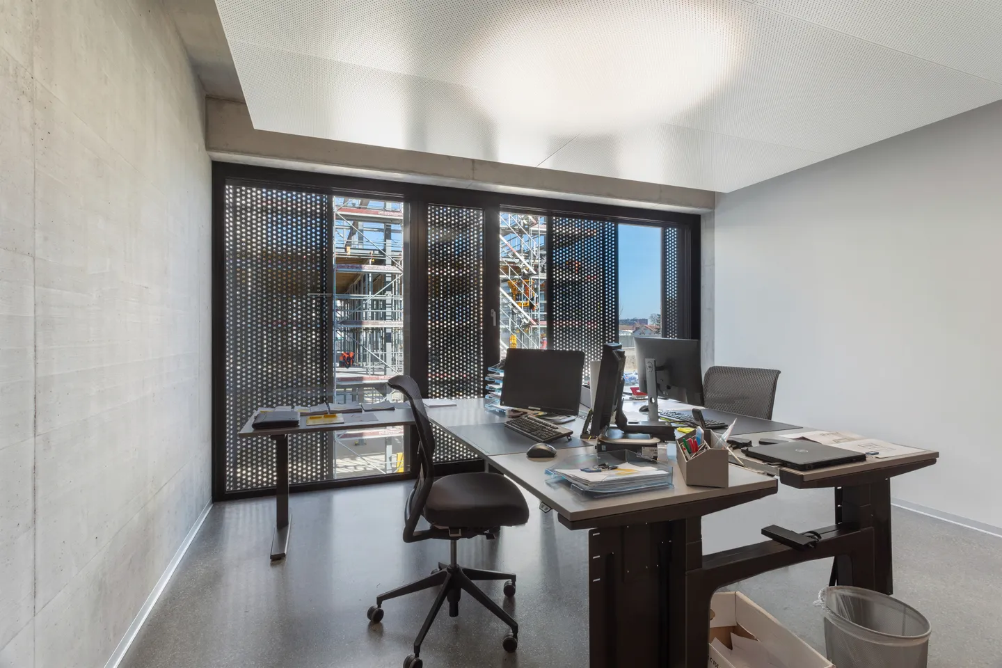 Modern Office Space in Y-Parc - Photo 6 of 7