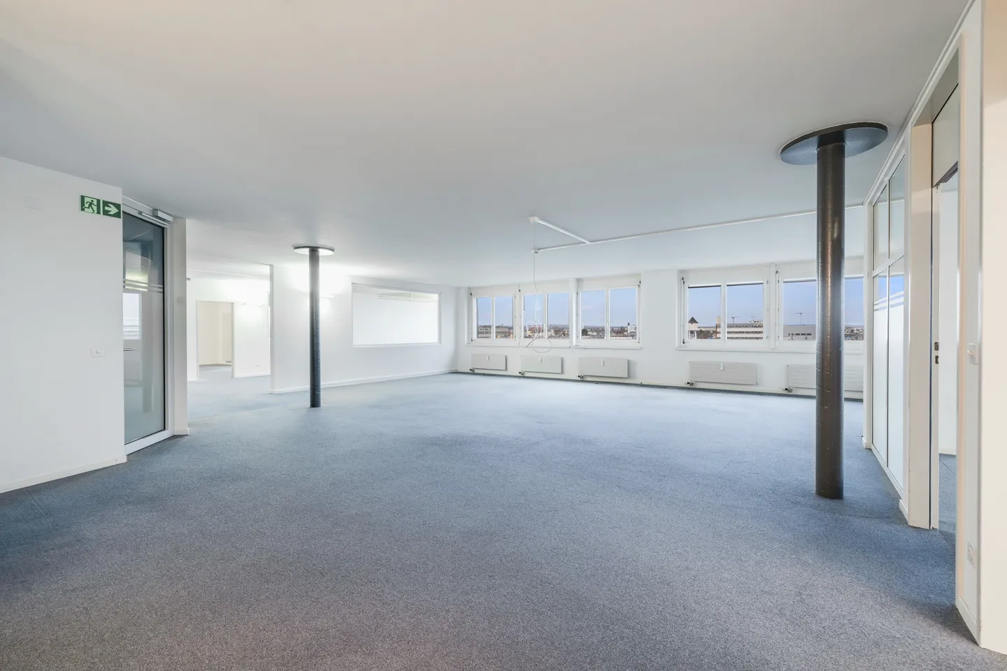 Bureaux prêts à emménager avec vue de rêve - travailler directement sur le Rhin - Photo 5 sur 6