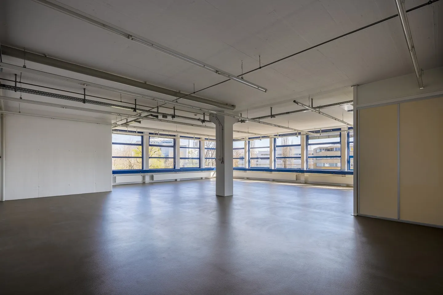 Modern commercial spaces / office / storage in a central location in Dietikon - Photo 8 of 9
