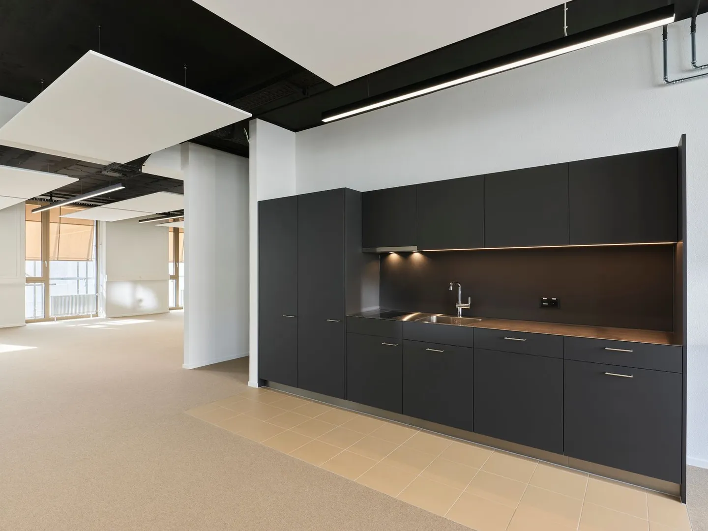 Flexible Büroflächen im Herzen von Biel – frisch saniert &amp; sofort bezugsbereit - Photo 9 sur 11
