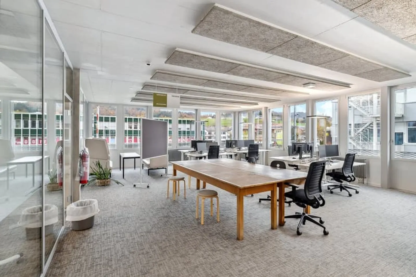 Working with Quality – Modern Office Spaces in Köniz - Photo 9 of 13