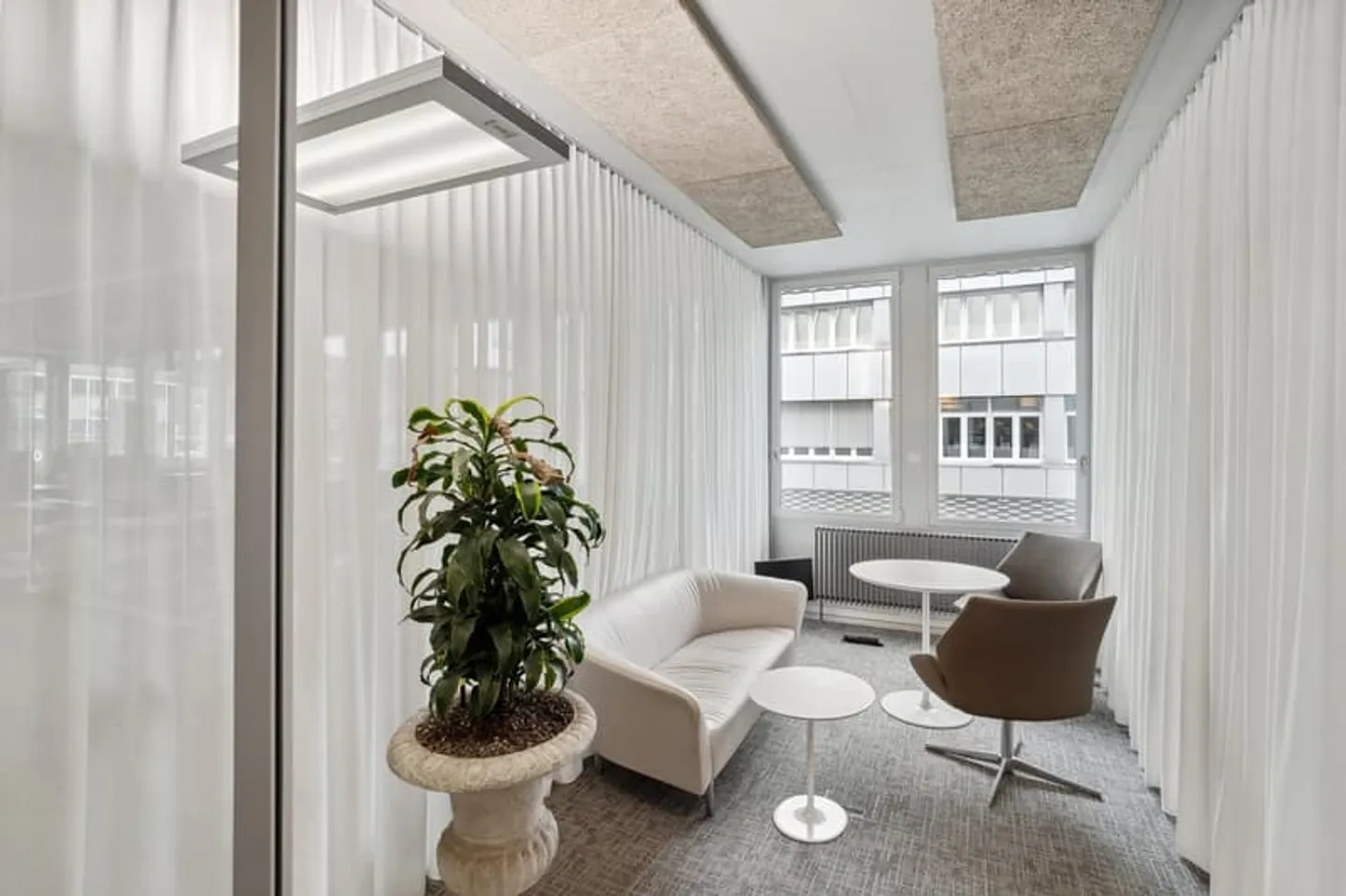 More Space. More Opportunities. Office & Practice Spaces in Köniz - Photo 10 of 13