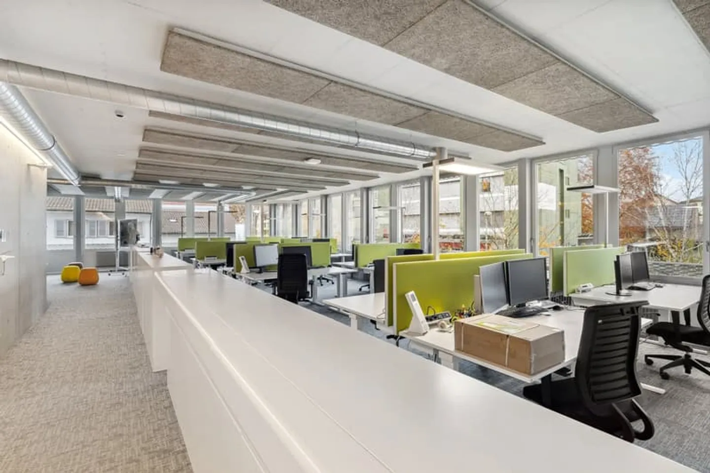 More Space. More Opportunities. Office & Practice Spaces in Köniz - Photo 9 of 13