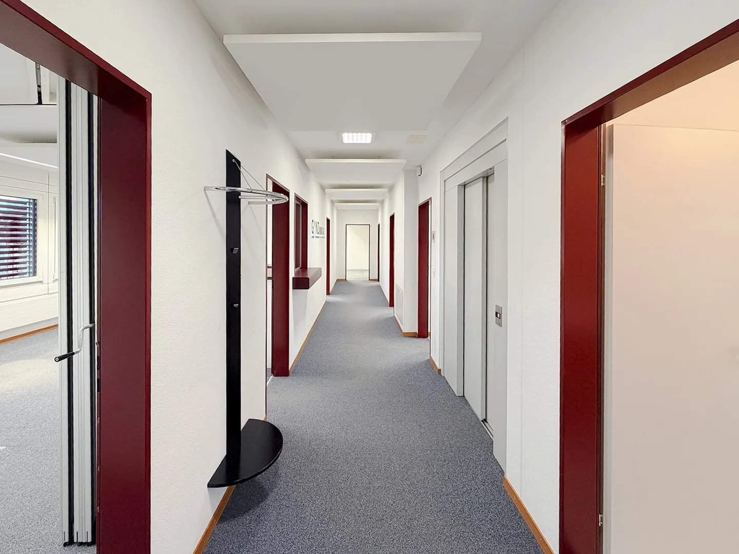 Geräumige Büroräumlichkeiten in Winterthur - Foto 1 von 12