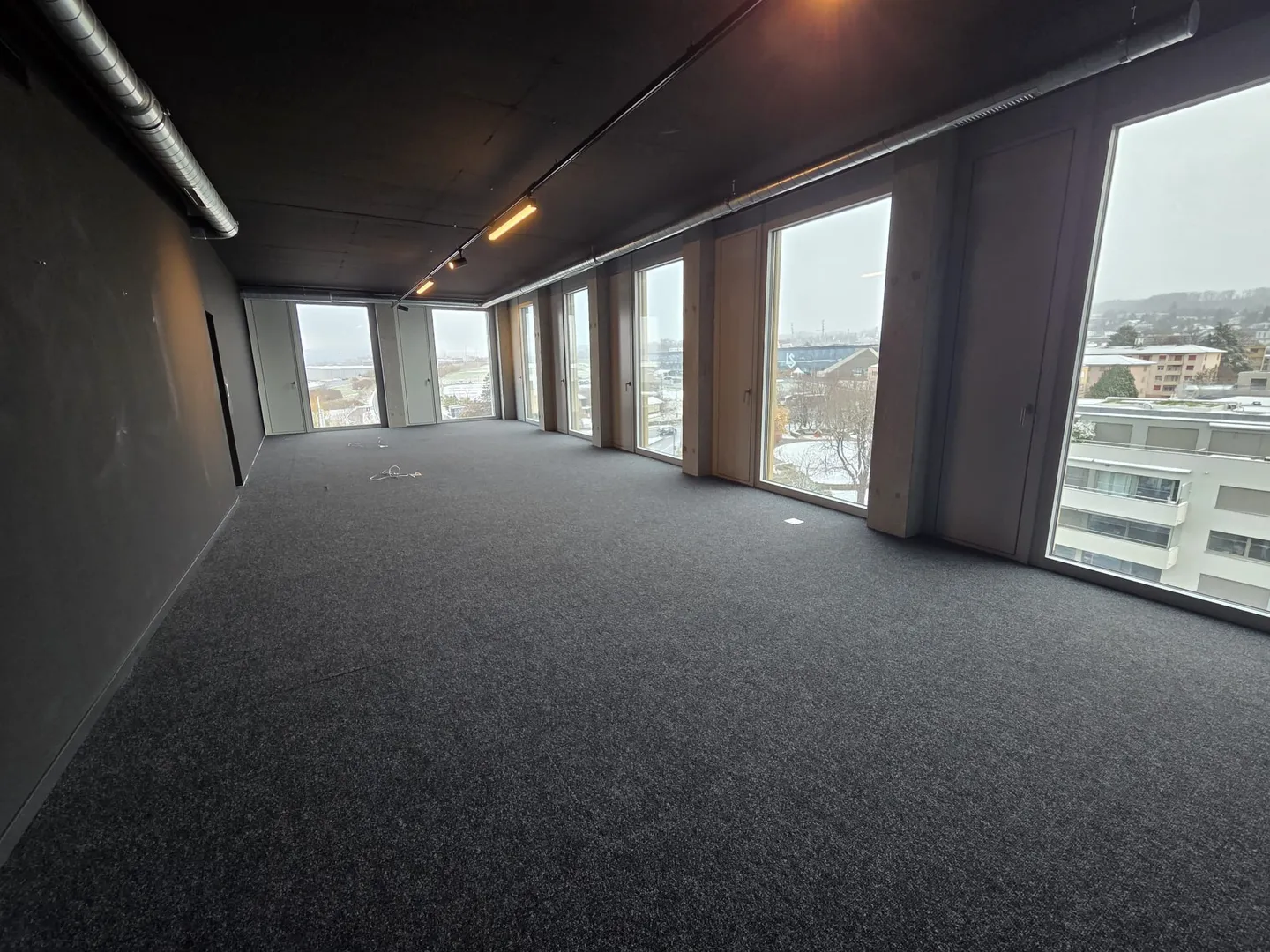 Bureau dans l'éco-quartier - Photo 3 sur 3
