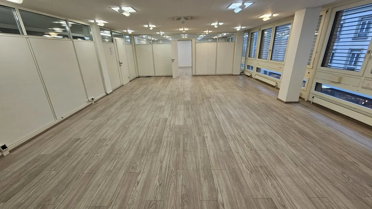 Ihr neues Büro an Top-Lage in Biel - Photo 4 sur 5