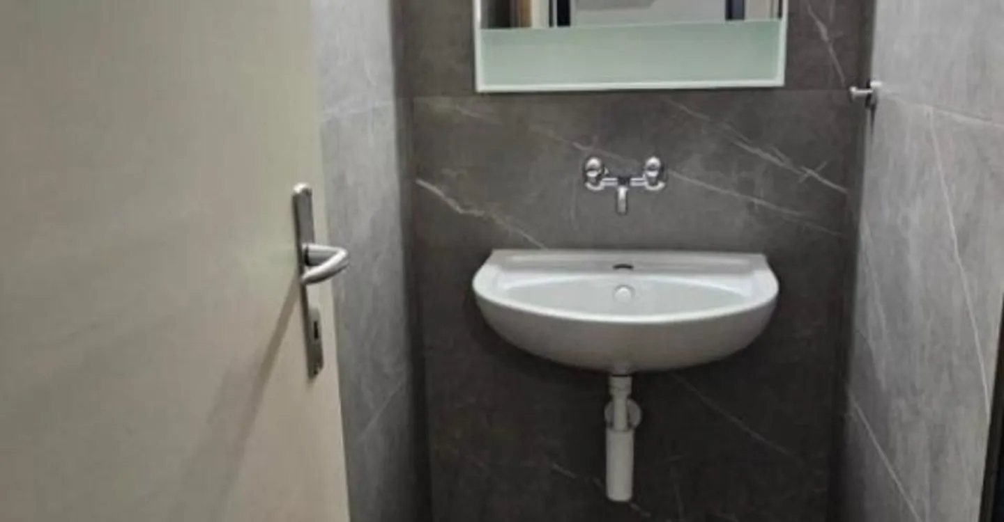 Gemischt genutztes Gebäude 3 Zimmer - Foto 5 von 8