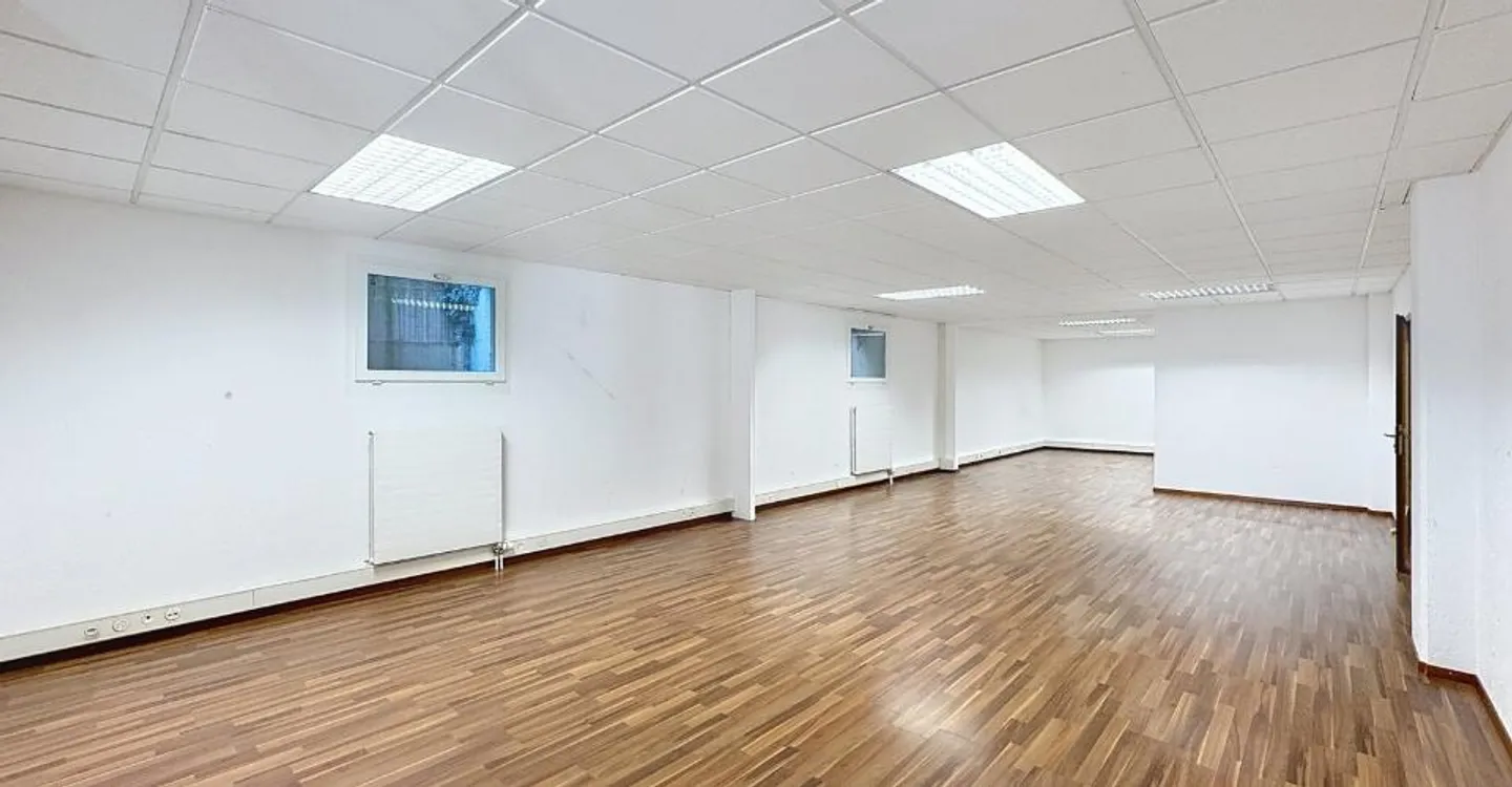 Commercial Space - Photo 1 of 6