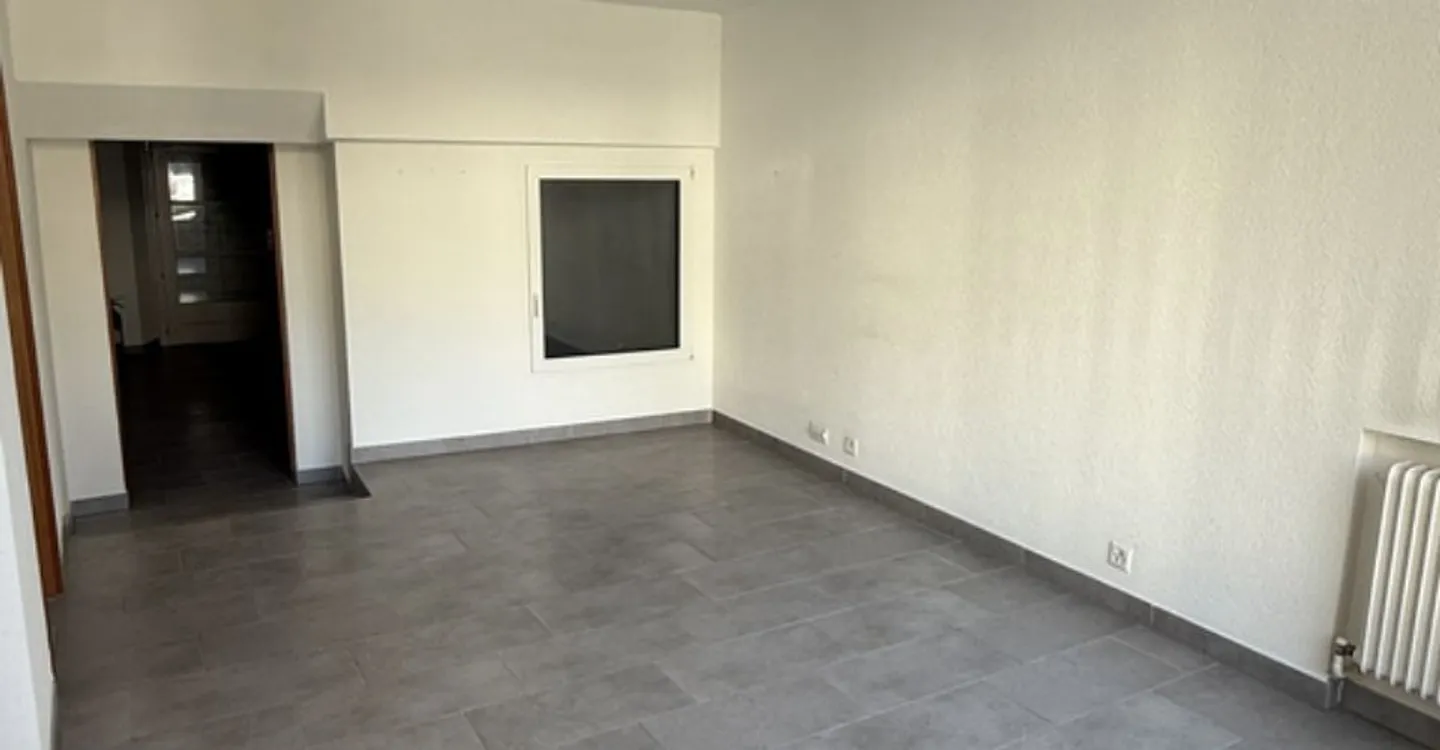 Espace Commercial avec Vitrine - Photo 5 sur 7