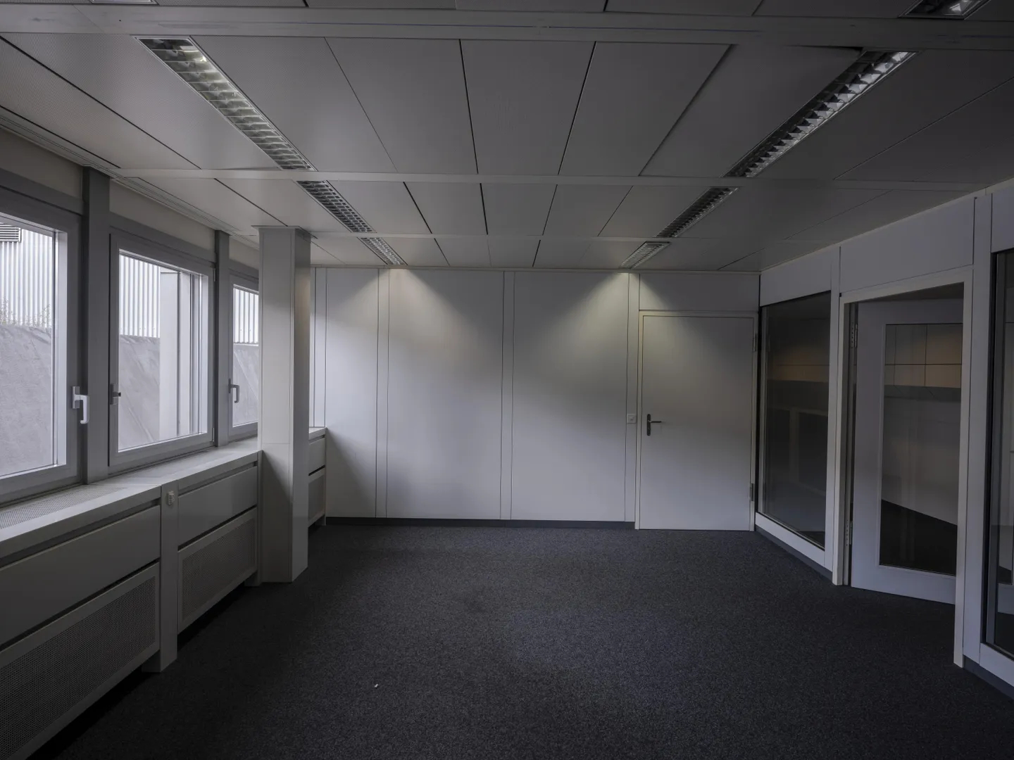 Spazio ufficio ampliato in una posizione centrale - Foto 4 di 7