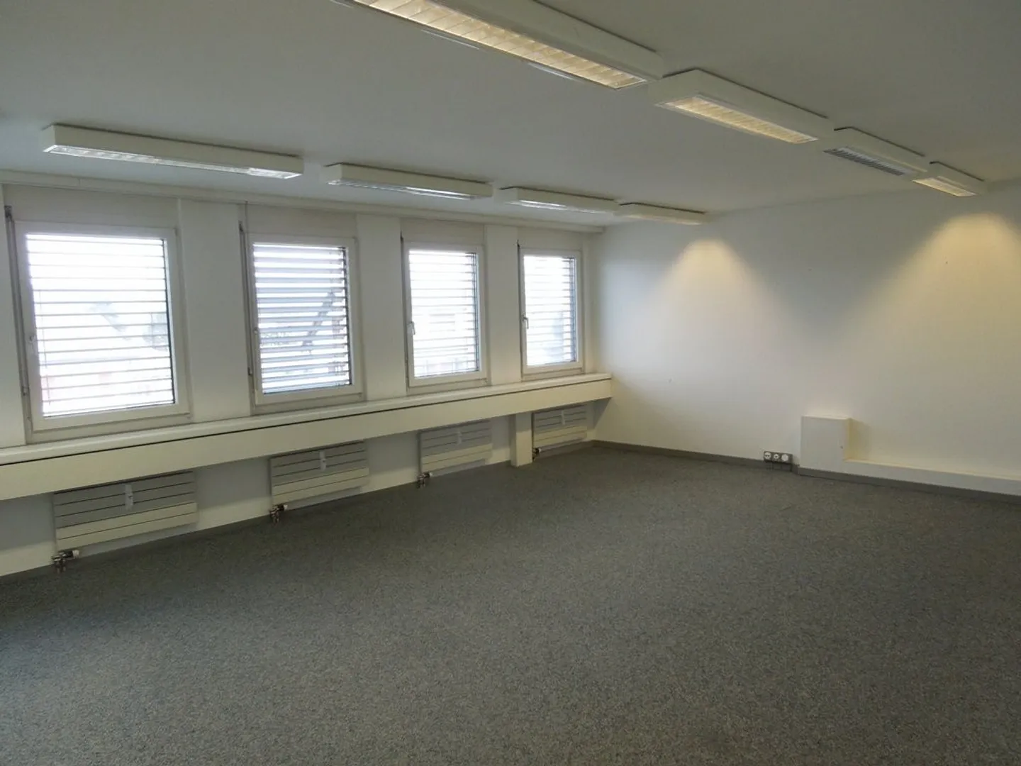 Zentrale Bürofläche in Muttenz - Foto 2 von 5