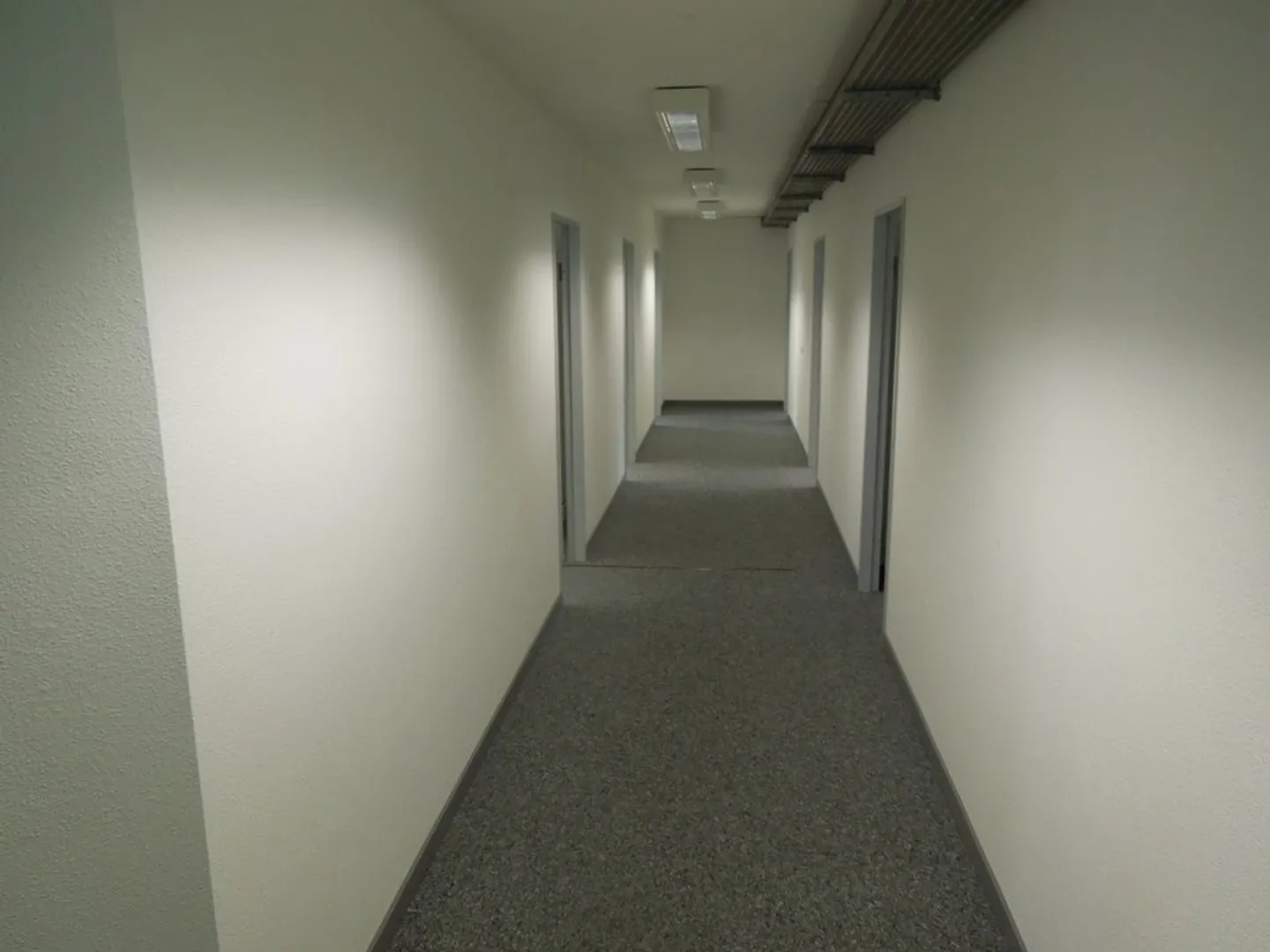 Zentrale Bürofläche in Muttenz - Foto 3 von 5