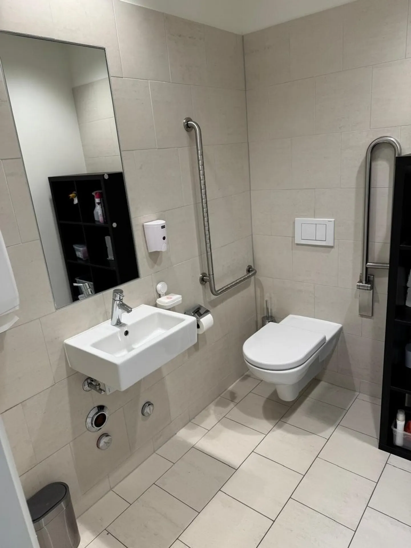 Superb office space on the 3rd floor - Photo 3 of 5