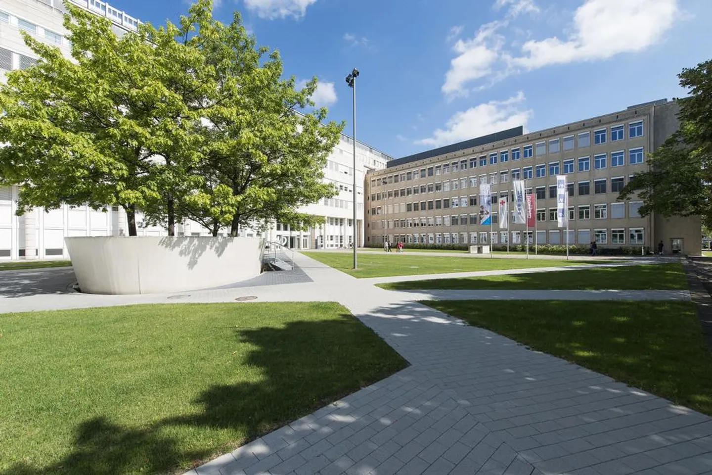 Small Office in the Triangle Area in Winterthur - Photo 1 of 3