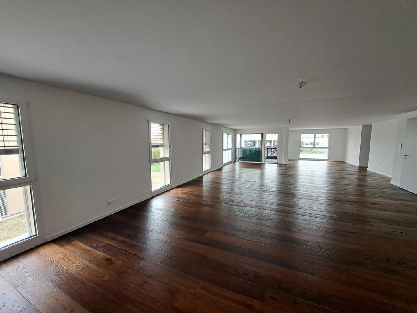 Espace Commercial Flexible à Louer - Photo 3 sur 4