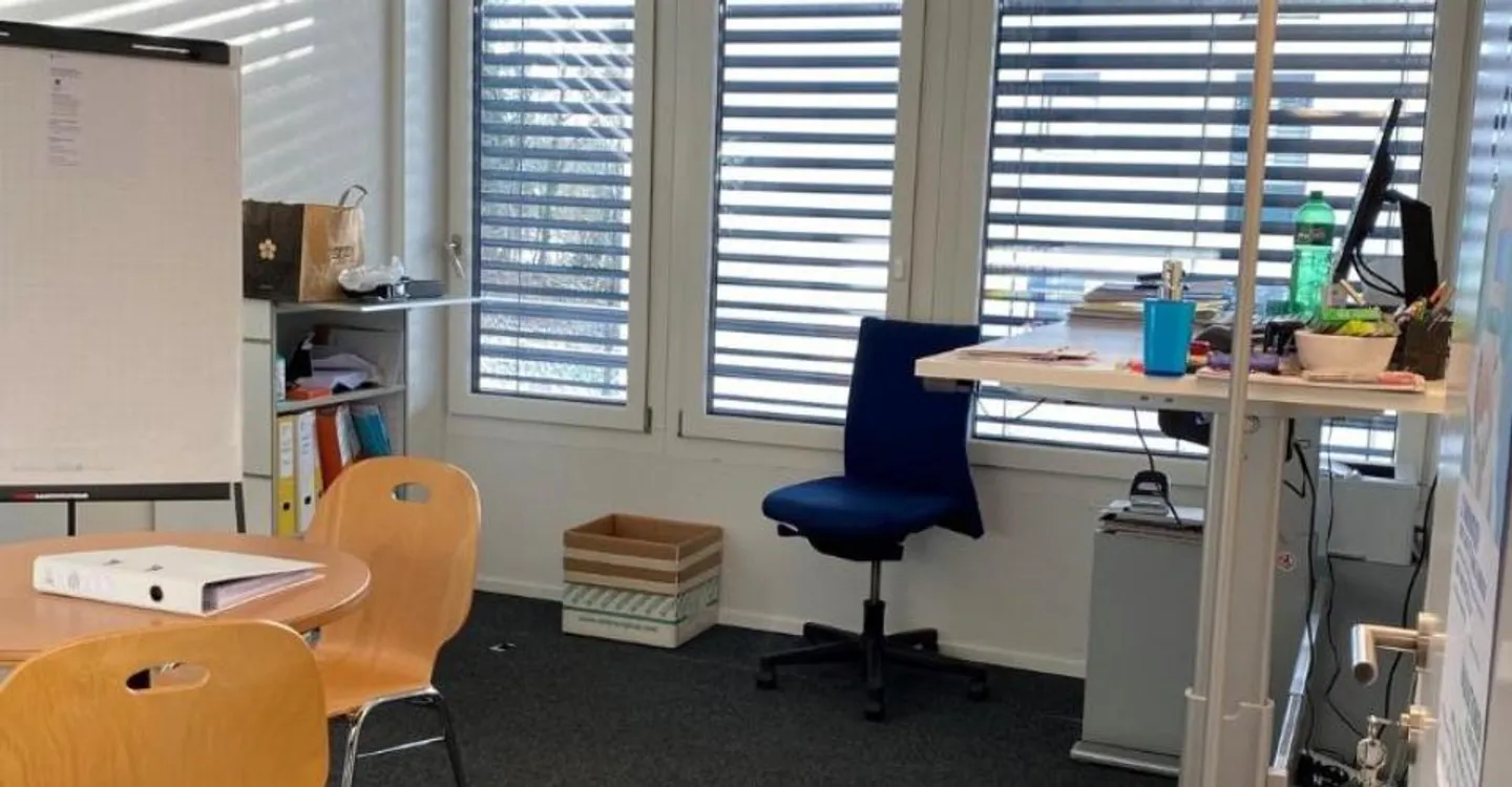 Espace de Bureau Moderne - Photo 6 sur 8
