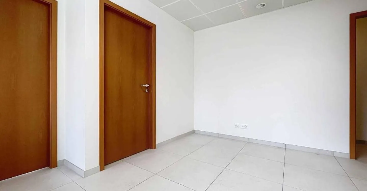 Espace Commercial dans un Quartier Dynamique - Photo 7 sur 13