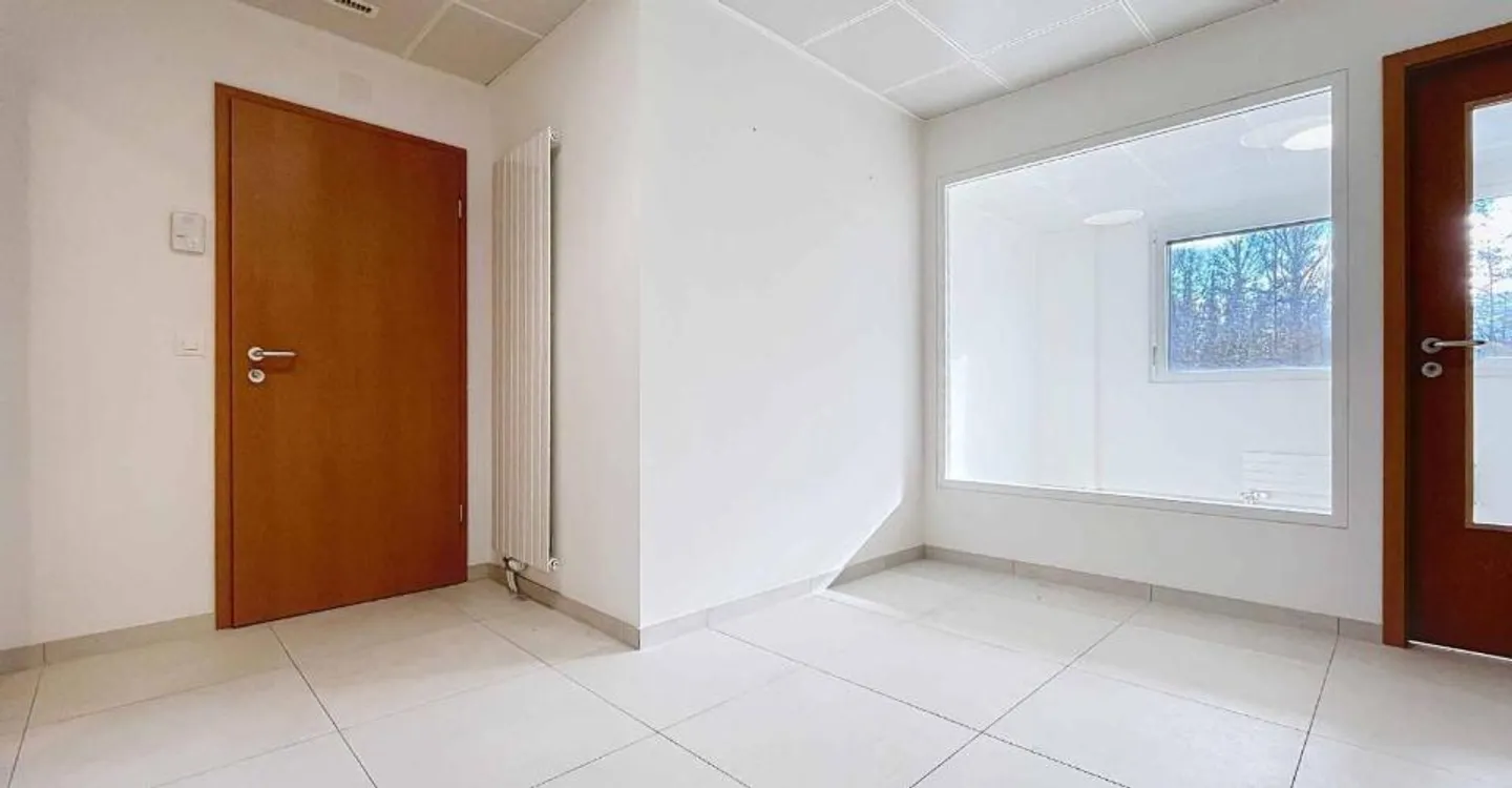 Espace Commercial dans un Quartier Dynamique - Photo 6 sur 13