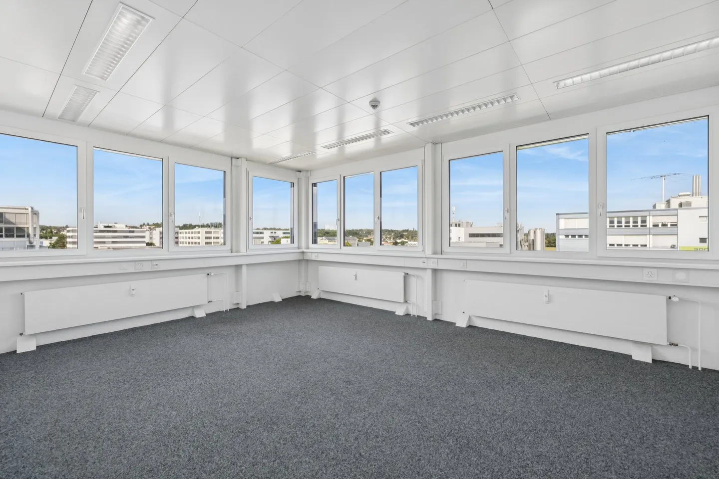 Flexible Büroflächen mit Atrium - Foto 6 von 9