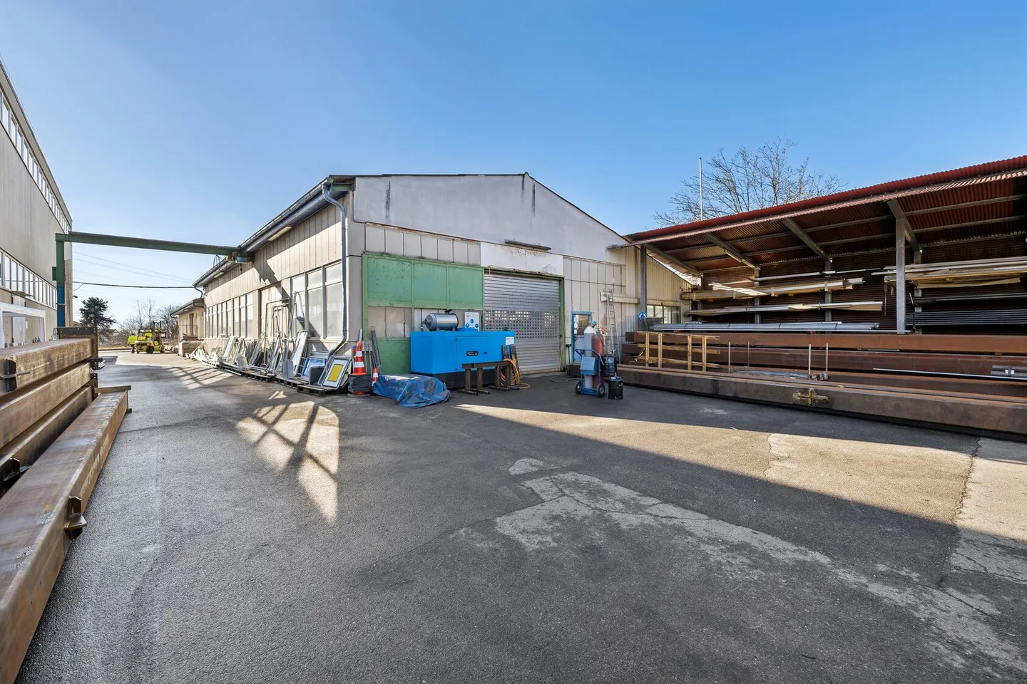 Atelier 636 m2 – Emplacement de choix – Proche de tout ! - Photo 2 sur 4