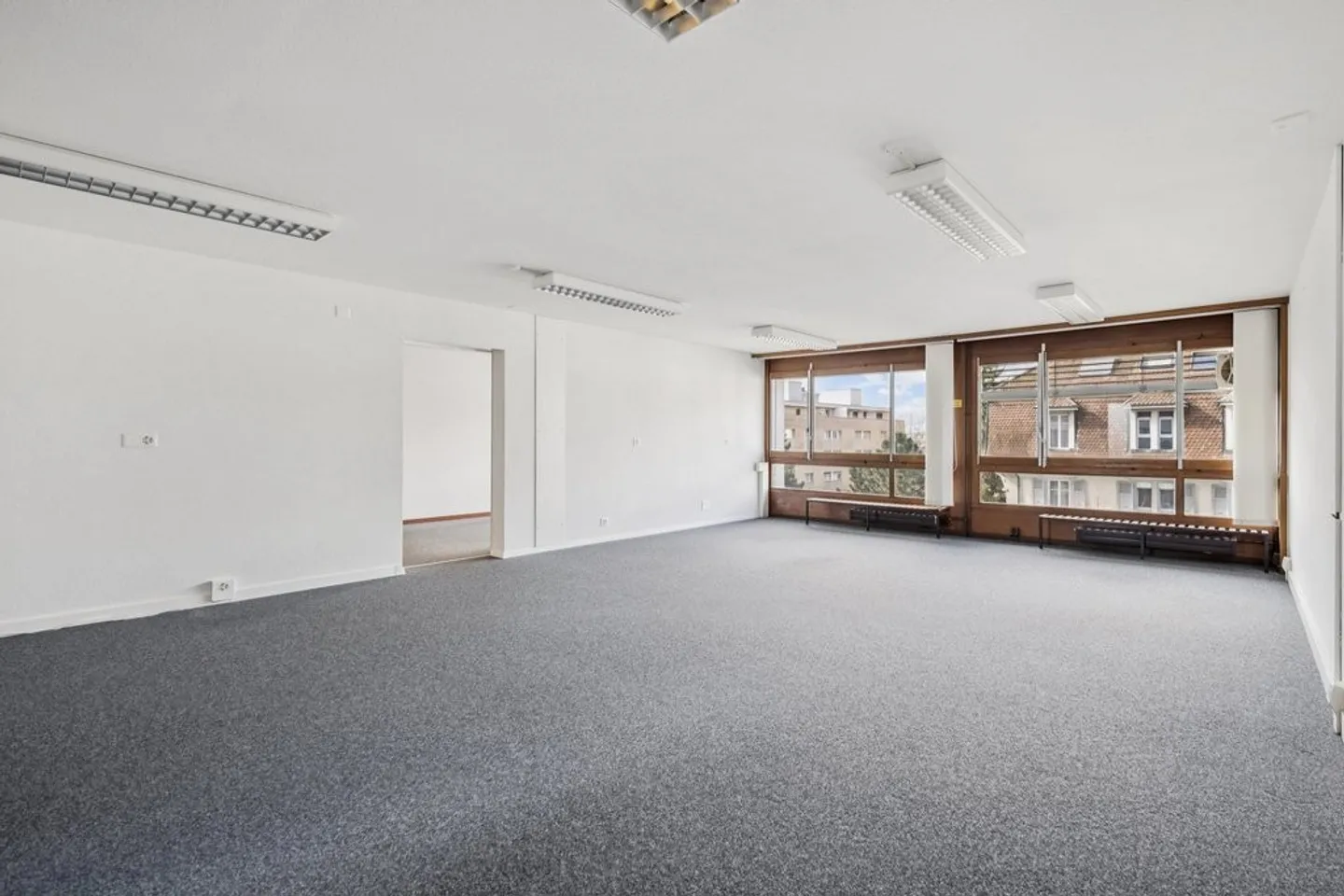 À LOUER - SURFACE DE BUREAUX DE 198 m2 À LAUSANNE - Foto 7 di 10