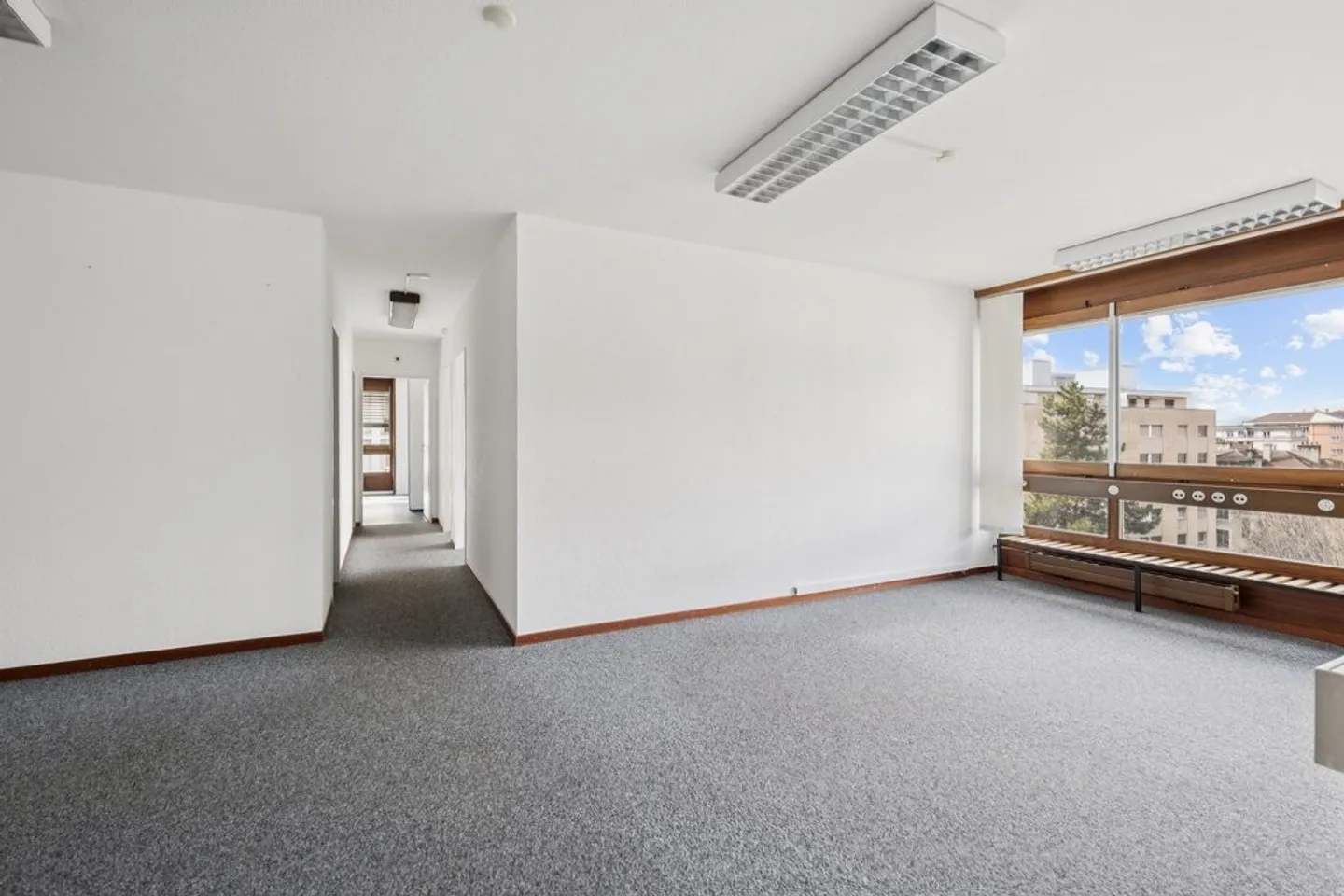 À LOUER - SURFACE DE BUREAUX DE 198 m2 À LAUSANNE - Foto 8 di 10
