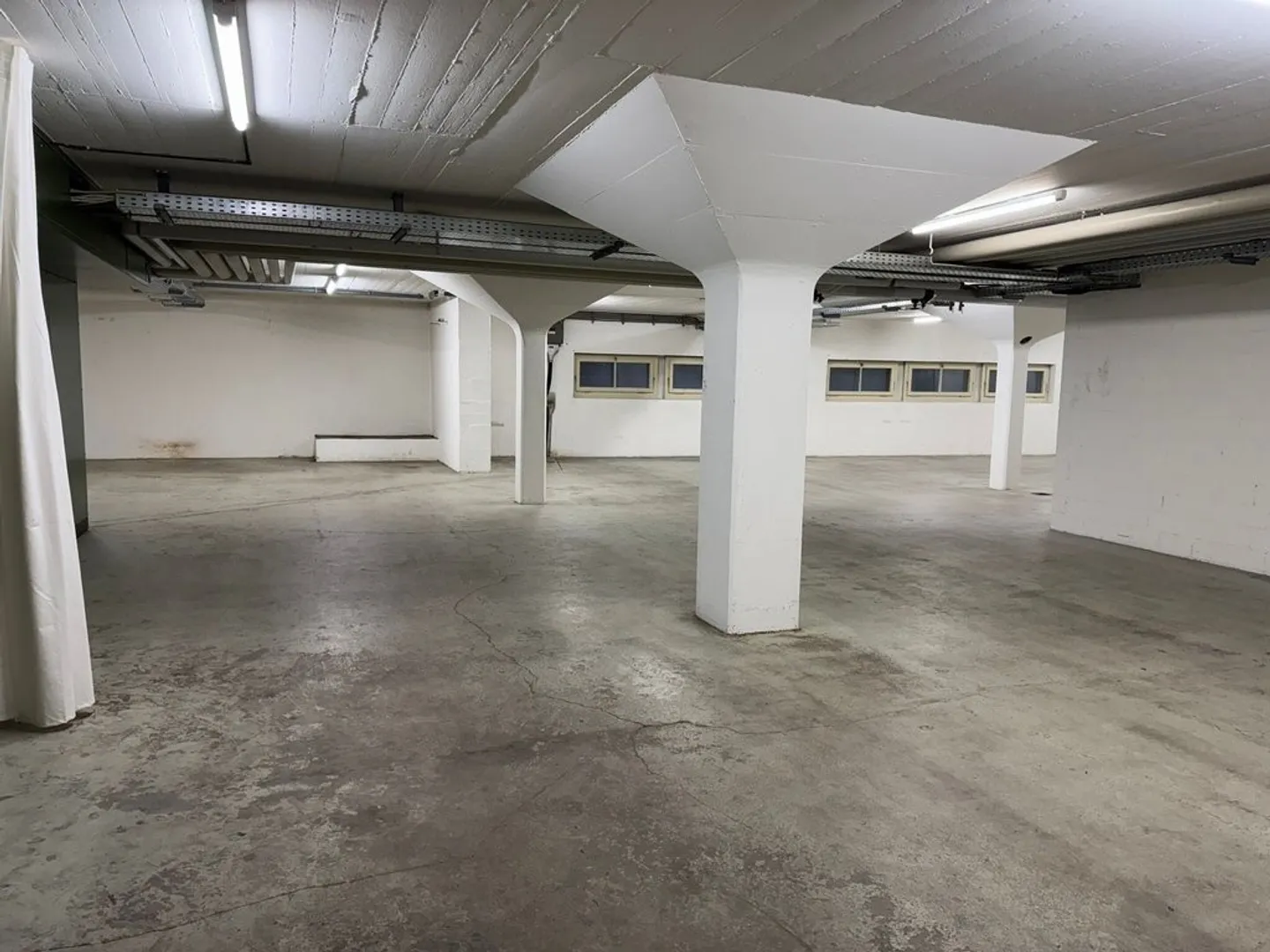 Spacious storage area in an attractive location - Photo 2 of 5