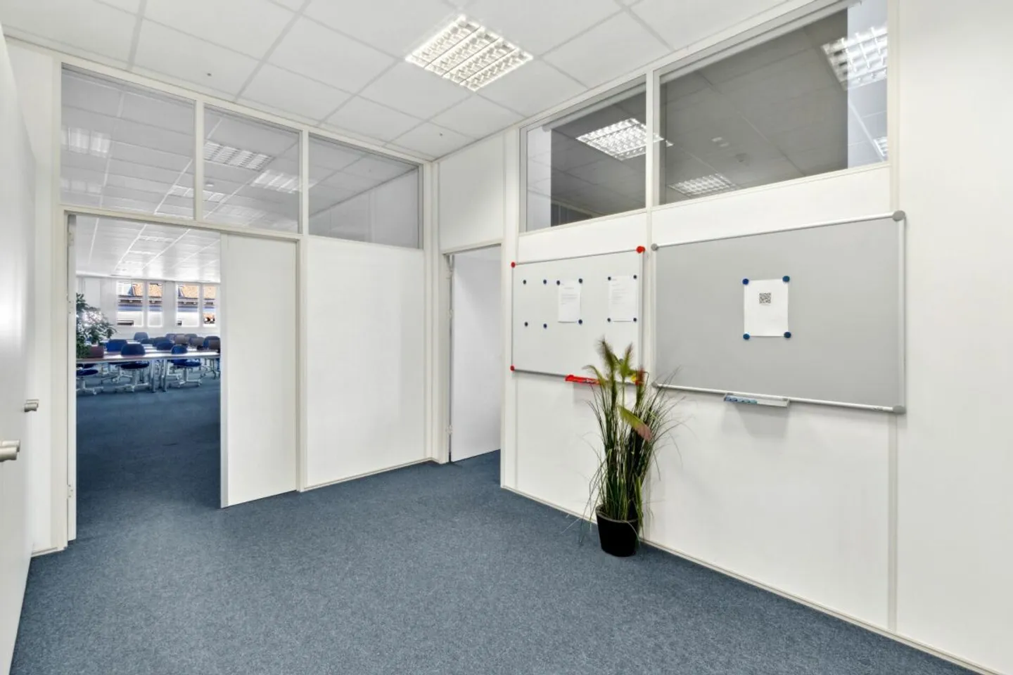 Espace commercial agrandi et lumineux au Hirschengraben ! - Photo 4 sur 6